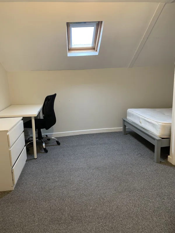 All Ensuite 4 Bed House // Aug 2026 - Image 5